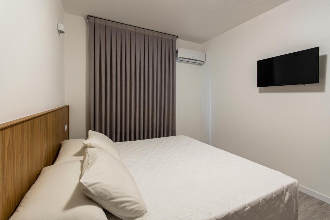 Hotel Melo Balneario Camboriu Dış mekan fotoğraf